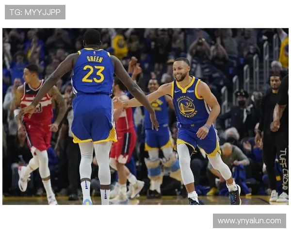 比斯利盛赞埃文斯篮板超魔兽：单场 20 板如探囊取物(2)